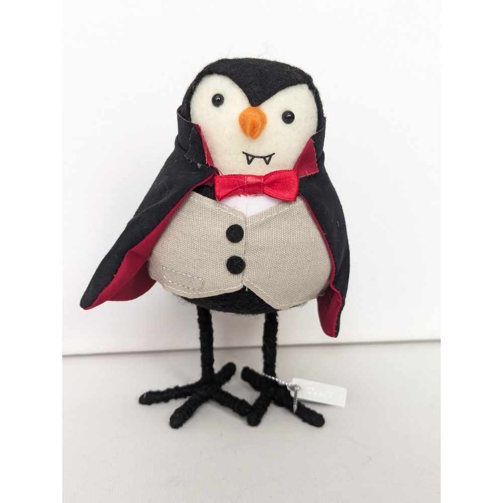 Target Hyde & Eek 2023 Featherly Friends COUNT Halloween Vampire Dracula Bird